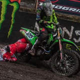 Glenn Coldenhoff kam in Valkenswaard bei seinem Horrorcrash mit dem Schrecken davon