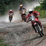 Stürze, Defekte und Verletzungen zwangen bereits 24 Motorradfahrer zur Aufgabe 