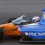 Scott Dixon rückte mit der Schutzscheibe an seinem IndyCar-Renner aus…  