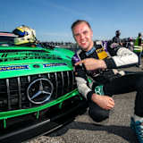 Pole-Position in Hockenheim: Tim Heinemann vor dem Mercedes-AMG GT4