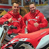 Ex-Weltmeister Julien Bill (links) startet ein Comeback