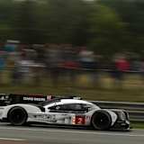 Im freien Training der 24 Stunden von Le Mans an der Spitze: Der Porsche 919 Hybrid von Neel Jani