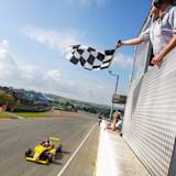 Mikkel Jensen siegte im ersten Lauf auf dem Sachsenring von der Pole-Position aus