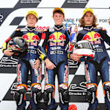 Red-Bull-Rookies-Podest von Estoril 2012: 2014 treffen sich Philipp Öttl, Scott Deroue und Karel Hanika (v. li.) wieder in der WM