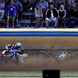 Gleich im ersten Lauf krachte es zwischen Pavlic, Smolinski und Thomsen