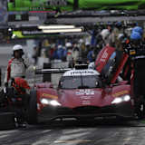 Auf der Fahrertür zu erkennen: Spencer Pigot,  Jonathan Bomarito und Tristan Nuñez fuhren schon 2017 im Mazda DPi