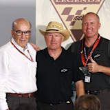 Dorna-CEO Carmelo Ezpeleta mit Kenny Roberts sen. und Kenny Roberts jun.
