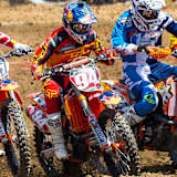 Seit Dungey (5) und Roczen (94) in den USA gewinnen, tauchen immer mehr KTM-Maschinen im Fahrerfeld auf: Hier Matt Goerke (44)