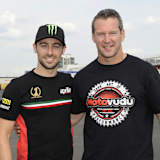 Simon Crafar (re.) mit Superbike-Vizeweltmeister Eugene Laverty