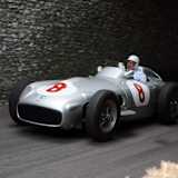 Sir Stirling Moss schwärmte beim Goodwood Festival of Speed: «Es besteht kein Zweifel daran, dass die Formel-1-Autos fantastisch und die Fahrer sensationell sind»