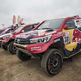 Die Toyota Hilux sind startklar