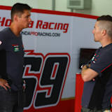 Michael van der Mark und Nicky Hayden im Parallelflug