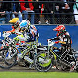 Darcy Ward (blau) und Tai Woffinden (rot) fahren in Topform