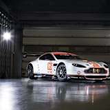 Der Young Driver AMR-Aston Martin Vantage