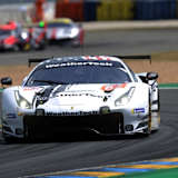 Der Ferrari 488 GTE Evo von WeatherTech Racing auf der Strecke in Le Mans