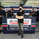 Michael Laverty in der Box seines Rennstalls