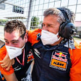 Data-Recording-Ingenieur Tex Geissler (rechts): Die Feier wird nachgeholt 