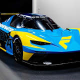 Der KTM X-Bow GTX in den Farben von Felbermayr