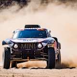 Stephane Peterhansel baute Führung leicht aus