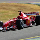 Valentino Rossi im Ferrari F2004 im Jahr 2004 beim offiziellen F1-Test in Valencia