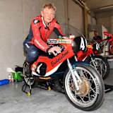 Jos Schurgers mit seiner Bridgestone-125-Replica