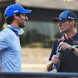 Daniel Ricciardo und Max Verstappen in Singapur 2024