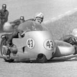 Florian Camathias mit Roland Föll auf dem Sachsenring 1960
