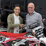 Glenn Coldenhoff wurde von Louis Vosters verabschiedet