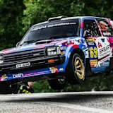 Back to the Roots: Kalle Rovanperä mit seinem alten Toyota Starlet im Flugmodus bei der Rallylegend