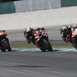 Bezzechi (#72) blieb hinter Binder (#33), doch Bastianini (#23) zog vorbei