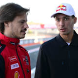 Nicolo Bulega und Toprak Razgatlioglu beim Valencia-Test