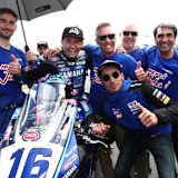 Jules Cluzel bekam auch Besuch von Yamaha-Star Toprak Razgatlioglu