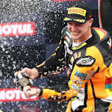 Dirk Geiger feiert Platz 2 im ersten Lauf in Imola