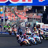 Das MotoE-Feld beim Finale 2023 in Misano angeführt von Openbank-Aspar-Fahrer Jordi Torres