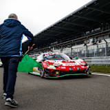  Frikadelli Racing sorgt für den weltweit ersten Sieg des neuen Ferrari 296 GT3