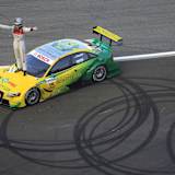 Martin Tomczyk bei den Feierlichkeiten zu seinem DTM-Titel 2011