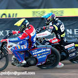 Dan Bewley (vorne) gegen Fredrik Lindgren