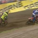 Chase Sexton greift Mattia Guadagnini an und geht in Führung