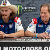 Aaron Plessinger und Roger DeCoster in Ernée