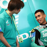 Hafizh Syahrin (re.) mit Teamchefin Midori Moriwaki