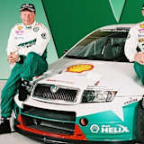 Manfred Hiemer (li.) zusammen mit Schwarz in Skoda-WM-Team