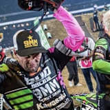 Matt Moss feiert seinen Triumph