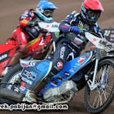 Matej Zagar (vorne) darf mit 40 noch mal Grand Prix fahren