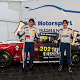  GT4-Champion Michael Schrey (rechts) plant einen ADAC GT Masters-Gaststart in diesem Jahr