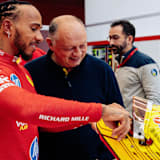 Lewis Hamilton mit Ferrari-Teamchef Fred Vasseur