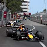 Typisches Bild in Monaco: Die Rennwagen wir Perlen auf einer Schnur