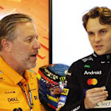 Oscar Piastri mit McLaren-CEO Zak Brown