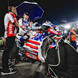 Hier war die MotoGP-Welt für den jungen Raul Fernandez noch in Ordnung, Wenige Minuten später ging seine Aprilia in den Streik