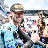 Keep smiling. Nach dem Qualifying in Jerez durfte Dixon vor die Kameras