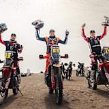 Ricky Brabec, Daniel Sanders und Tosha Schareina (v.l.)